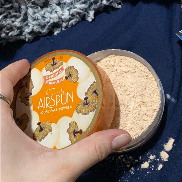 makeup - Picture 3 of 4